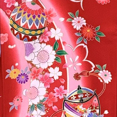 画像4: お宮参り 着物 女の子 赤ちゃんのお祝い着 産着 初着 正絹 襦袢付き【赤、花車】