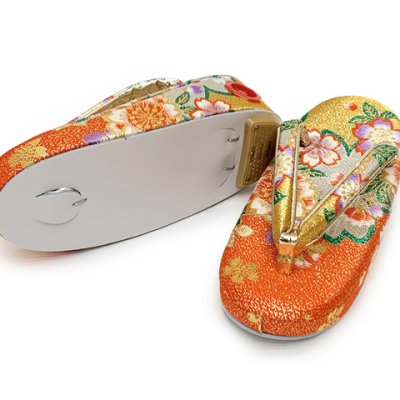 画像3: 七五三 草履 巾着セット 3歳 女の子 子供ぞうりきんちゃく 2点セット 草履 18.0cm【朱赤ｘ金、桜】
