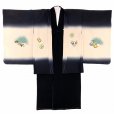 画像2: 七五三 男の子 着物 5歳 日本製 正絹 手描き友禅 羽織 着物 アンサンブル【黒系、兜】 (2)