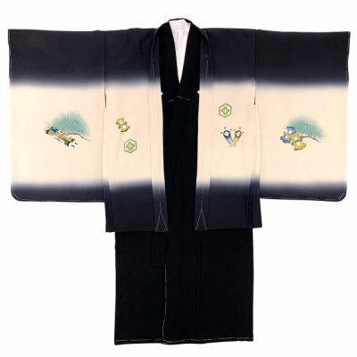 画像2: 七五三 男の子 着物 5歳 日本製 正絹 手描き友禅 羽織 着物 アンサンブル【黒系、兜】