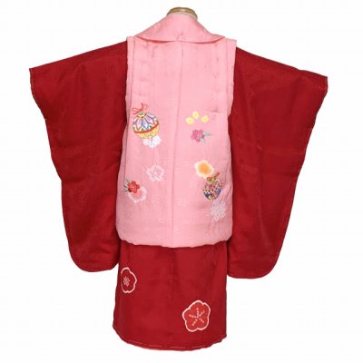 画像3: ≪１点限り！ オリジナル・コーディネートセット≫七五三 3歳 着物 セット 女の子 被布セット 女の子 正絹 本絞り 刺繍柄の被布コート・着物 フルセット【ピンクｘ赤、鈴】