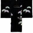 画像3: お宮参り 男の子 着物 正絹 刺繍柄 日本製 赤ちゃんのお祝い着 （初着 産着） 襦袢付き【黒地、兜と帷子】