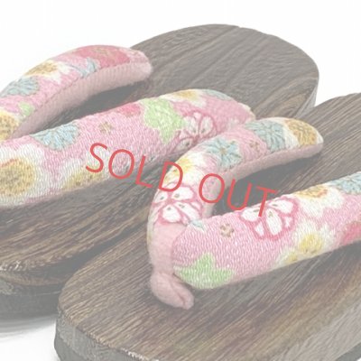 画像2: 子供下駄 18cm 女の子 浴衣に 和柄 小紋柄鼻緒 焼き桐下駄 【ピンク、桜】