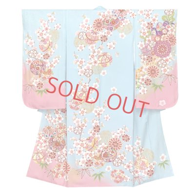 画像2: 七五三 着物 7歳 絵羽柄の古典柄の四つ身の子供着物(合繊) 単品【水色、鞠と梅】