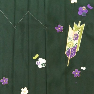 画像4: 卒業式 袴 女性用 刺繍入りぼかし袴【濃淡緑、矢羽根・梅】[S/M/L/2Lサイズ]
