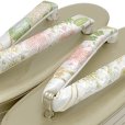 画像5: 草履バッグセット 古典柄 振袖用 三枚芯草履 フリーサイズ 成人式 お正月 卒業式等に【シャンパンゴールド系、桜と華様紋】