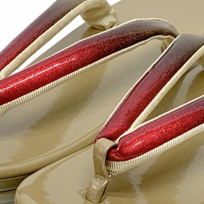 画像5: 草履バッグセット 振袖用 型押し加工のバッグと2枚芯の草履(ヒール5.5cm) フリーサイズ【レッド＆ゴールド、辻が花】