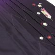 画像4: 卒業式 小学生向け ジュニアサイズの女の子用刺繍入りぼかし袴(140サイズ)【紫、矢絣と梅】 (4)
