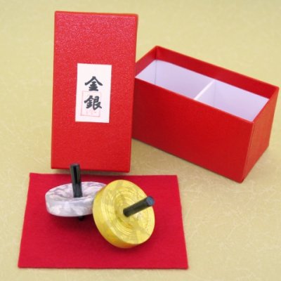 画像5: お正月の飾りに 京都の伝統工芸 匠の手作り*京こま*中サイズ(箱入り)【金銀】2個セット