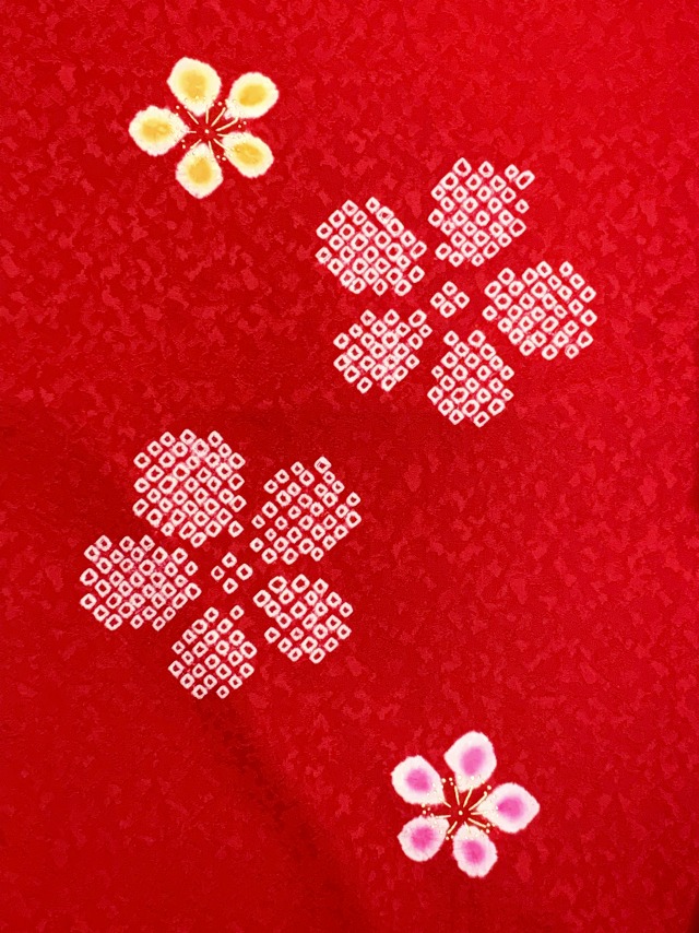 七五三 着物 7歳 女の子 正絹 着物単品　手絞り　手描き　赤