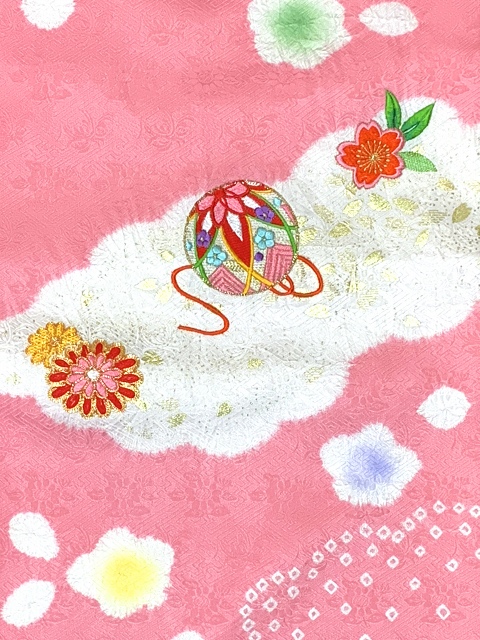 七五三 7歳 女の子用 日本製 正絹 本絞り 金彩 金駒刺繍 絵羽付け 四つ身の着物【ピンク、鞠と牡丹】