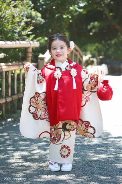 驚きの価格が実現！】 七五三 着物 ３歳 女の子 お祝い 着物セット 赤