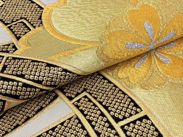 振袖用袋帯 正絹 成人式に 華やかな袋帯 六通 仕立て上がり【金、桜に ...