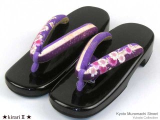 浴衣に、女性用の下駄を12点追加しました。
