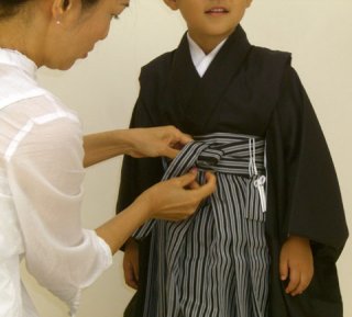 七五三　男の子の着物・袴の着付けマニュアルを掲載しました。