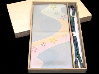 小紋や訪問着に　正絹の帯締めと帯揚げを48点追加しました。