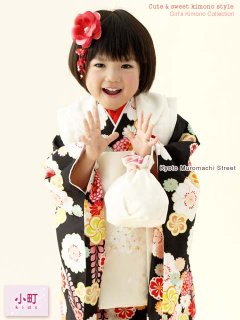 七五三 2012年新作 “小町Kids”の3歳お祝い着セットを追加しました。