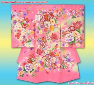 お宮参りの着物　女の子用の産着(うぶぎ)を追加しました。