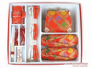 七五三　7歳女の子向けの箱せこセット(大寸)を10点追加しました。