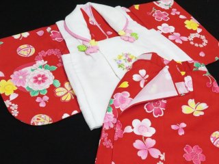 赤ちゃん用の二部式着物と被布コートのセットを追加しました。