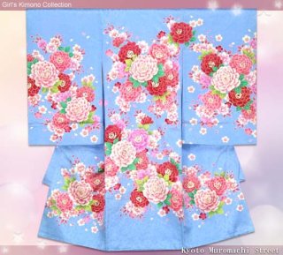 お宮参りの着物　女の子用の産着(うぶぎ)を18点追加しました。
