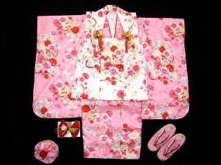 七五三　2010年新作３歳女児用被布コートセットを８点追加しました。