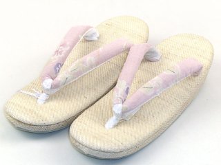 夏向けに　涼しげな亜麻生地の草履を追加しました。