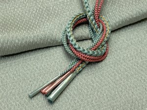 画像2: 振袖用 帯揚げ 帯締め ポリエステルふくれ生地の帯揚げ パールビーズ飾りの振袖用帯〆 セット【ミント系】 (2)