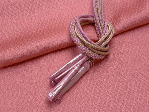画像2: 振袖用 帯揚げ 帯締め ポリエステルふくれ生地の帯揚げ 振袖用帯〆 セット【ピンク系】 (2)