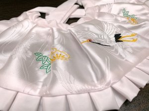 画像6: お宮参り よだれかけ 帽子セット 初着 産着 刺繍入り 涎かけ 帽子 小物 女の子 4点セット 化繊 日本製【薄ピンク、鶴】 (6)