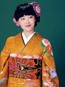 画像2: 振袖 セット 成人式 正月 H・Lブランド 絵羽柄の振袖 袋帯 小物 6点セット【オレンジ系、貝桶】 (2)