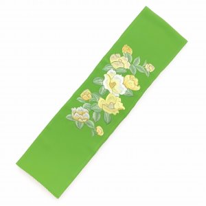 画像2: 半衿 振袖に 華やかな刺繍入りの半襟 合繊 日本製 変わり色【ひわ色、椿】 (2)