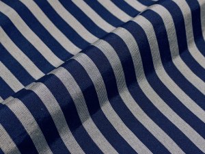 画像4: 七五三 男の子 正絹 袴セット 4歳 5歳 かぞえ5歳 男の子 縞袴と小物7点セット 正絹 化粧箱入り【紺棒縞】 (4)