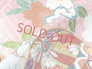 画像3: 七五三 7歳 女の子 着物フルセット 正絹 日本製 金駒刺繍 手描き 四つ身着物と結び帯 コーデセット【ピンク、鈴と桜】 (3)