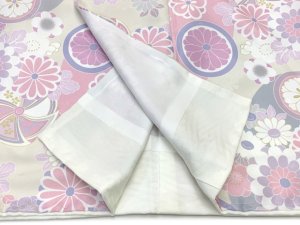画像7: ジュニアサイズ 振袖 小紋柄 150サイズ 合繊　お正月 卒業式袴に【ベージュｘピンク、パステル菊】 (7)