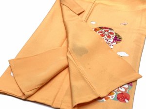 画像3: 七五三 着物 3歳 女の子 フルセット 正絹 友禅柄 三つ身の絵羽着物 小寸結び帯・小物セット【黄色、梅】 (3)