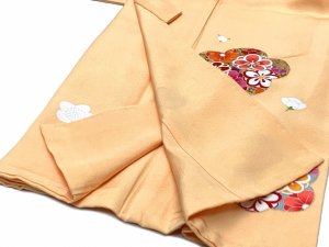 画像3: 七五三 着物 3歳 女の子 フルセット 正絹 友禅柄 三つ身の絵羽着物 小寸結び帯・小物セット【薄黄色系、梅】 (3)