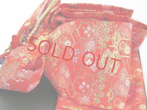 画像6: 七五三 着物 7歳 フルセット 総柄の女の子用 子供着物 結び帯セット(合繊)【黒系、横縞にバラ】 (6)