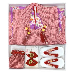 画像9: 七五三 着物 3歳 女の子 フルセット 古典柄の着物 鹿の子柄の被布コートセット【赤鹿の子ｘ紫古典柄】 (9)