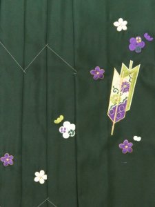 画像4: 卒業式 袴 女性用 刺繍入りぼかし袴【濃淡緑、矢羽根・梅】[S/M/L/2Lサイズ] (4)